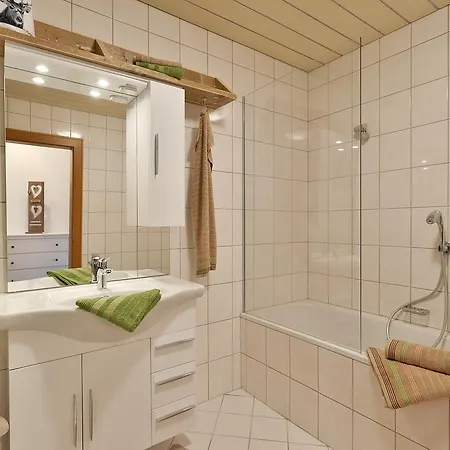 Wies Apartment *